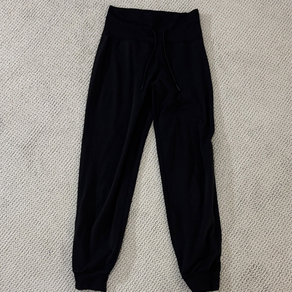 Vuori Women’s Joggers